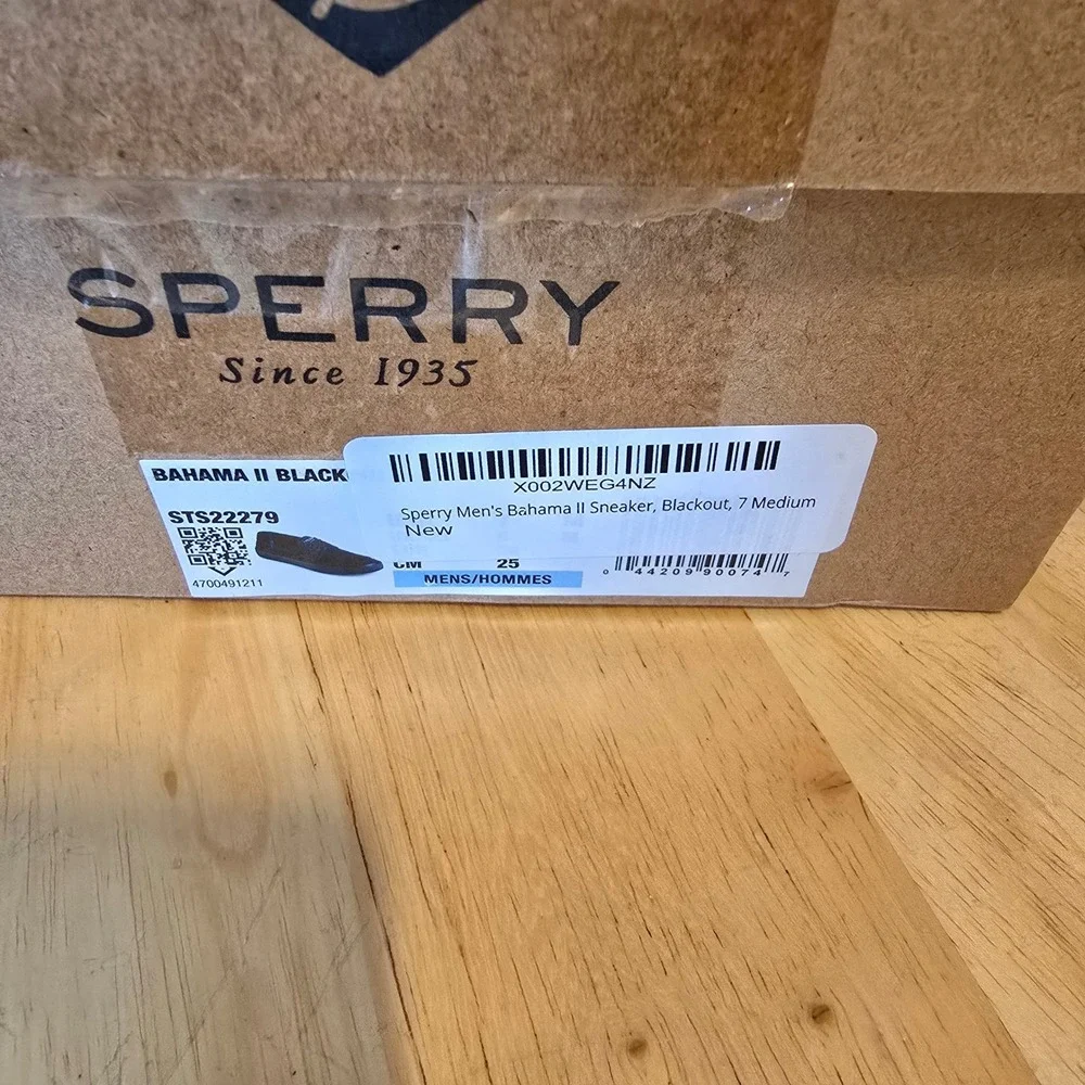 NWT Sperry Bahama II Blackout Boat Sneakers Men's Size 7